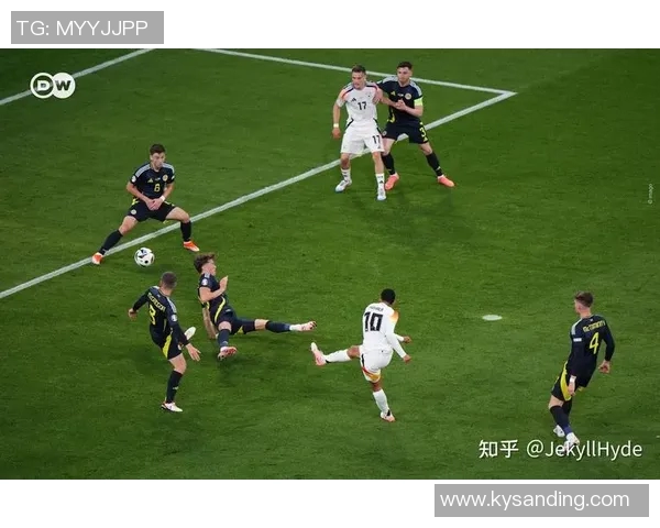 德国队大胜英格兰四比一展现强大实力引发热议